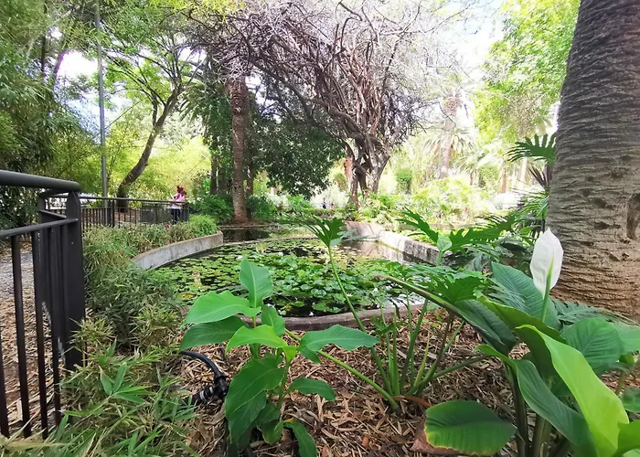 Home2book Cozy Seaside With Stunning Views 公寓 *