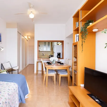 Home2book Cozy Seaside With Stunning Views Lägenhet *